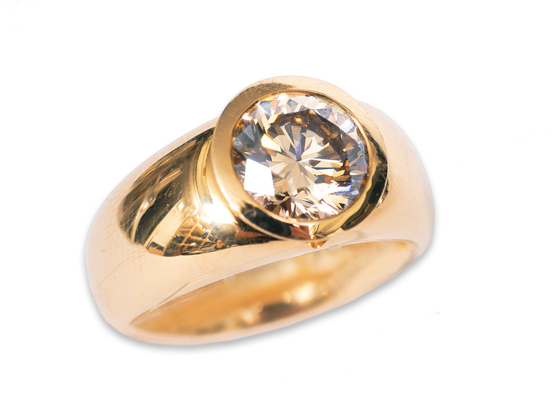 Seltener Fancy-Brillant-Ring