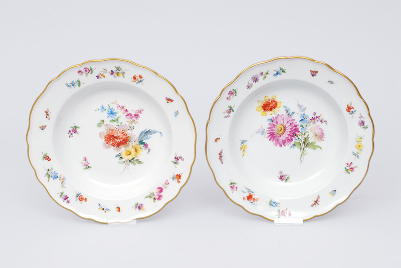 A pair soup plates with flower decoration