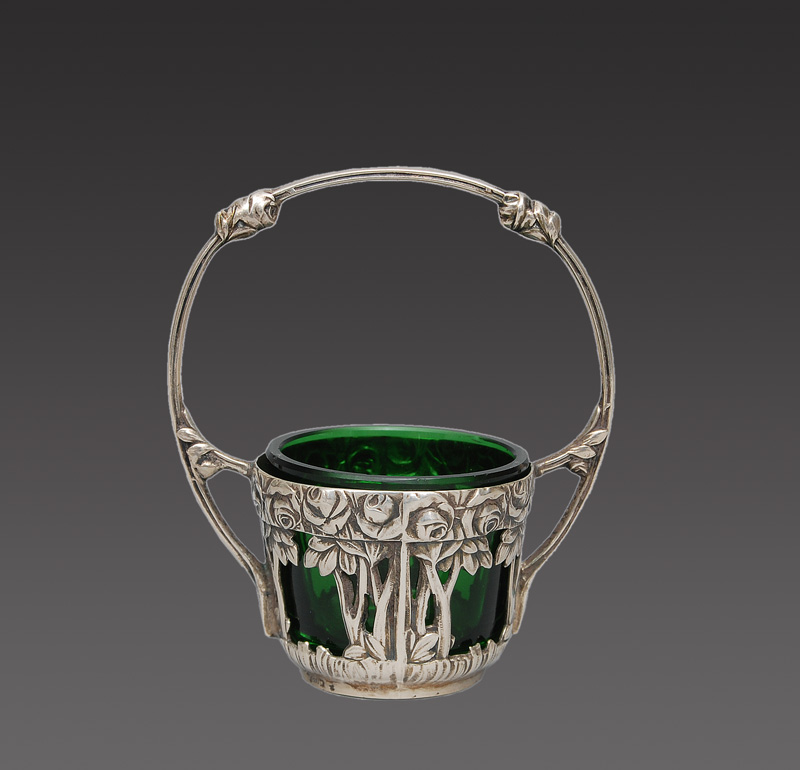 A small Art Nouveau spice bowl with handle
