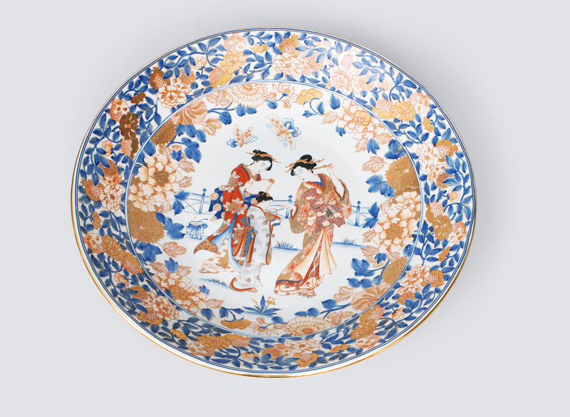A big imari bowl with figural scene