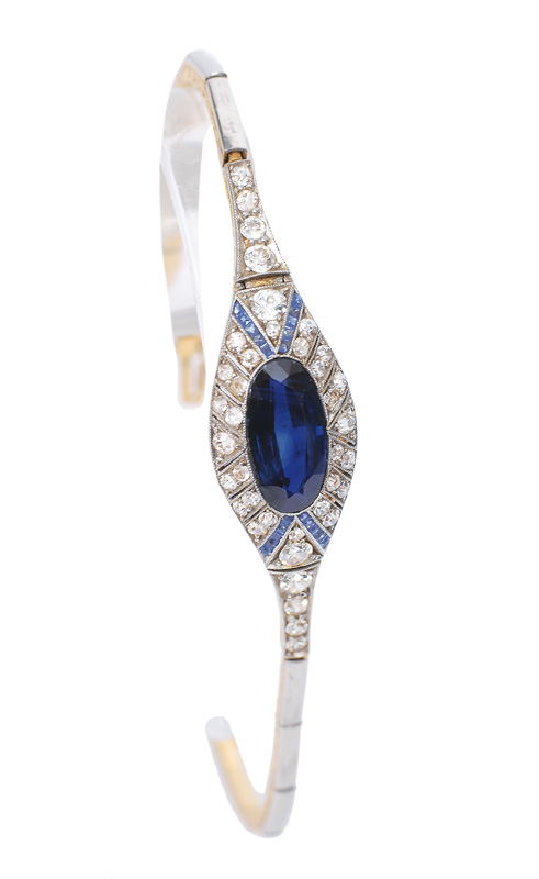 A fine Art-déco sapphire bracelet with diamonds