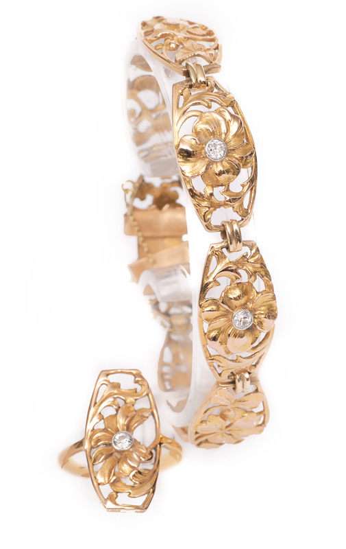 Floral verziertes Art-Nouveau-Armband mit passendem Ring