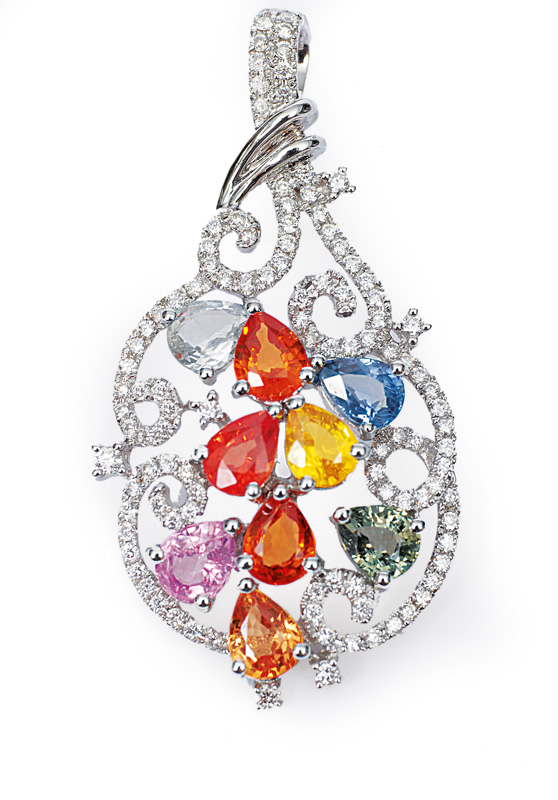 A fine sapphire diamond pendant