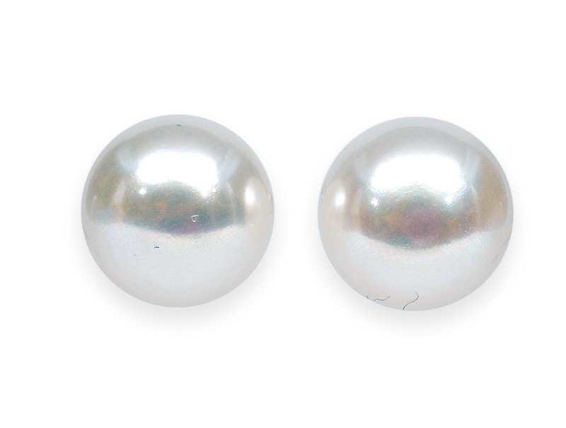 Pair of Freschwater cultured pearl earrings