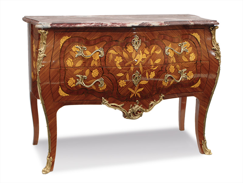 A chest of drawers in Baroque style