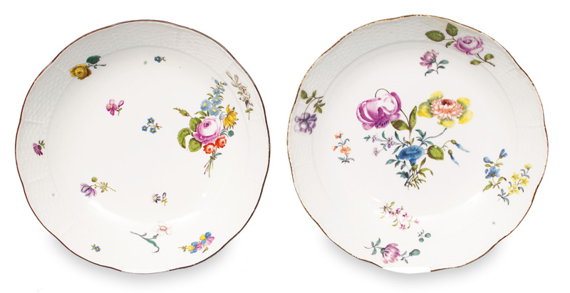 A pair of bowls with fine flower painting and Ozier rim
