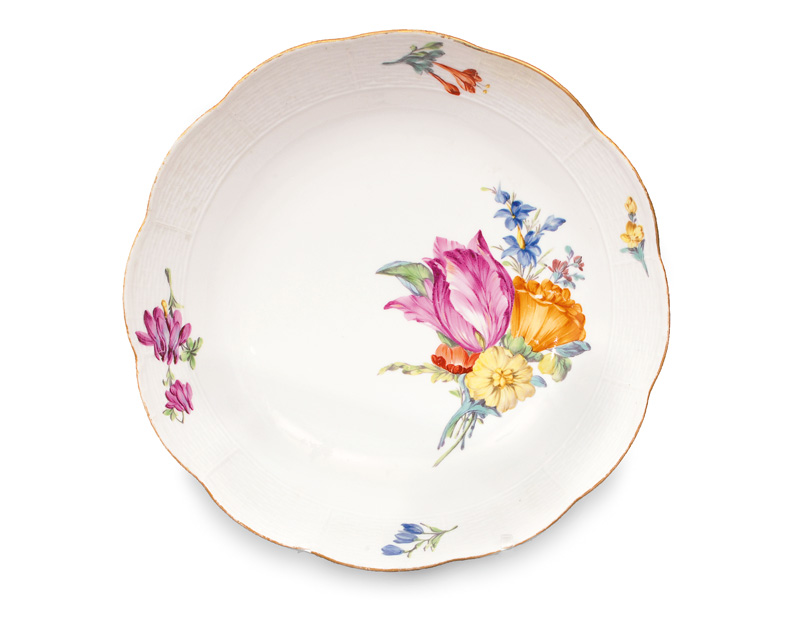A big bowl with flower painting and Ozier rim