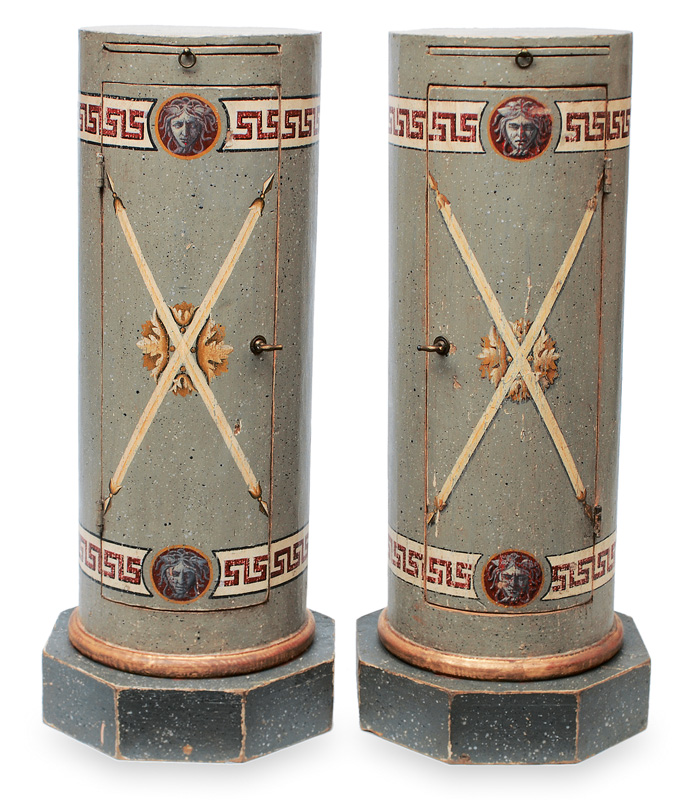 A pair of gueridon columns with Medusae painting