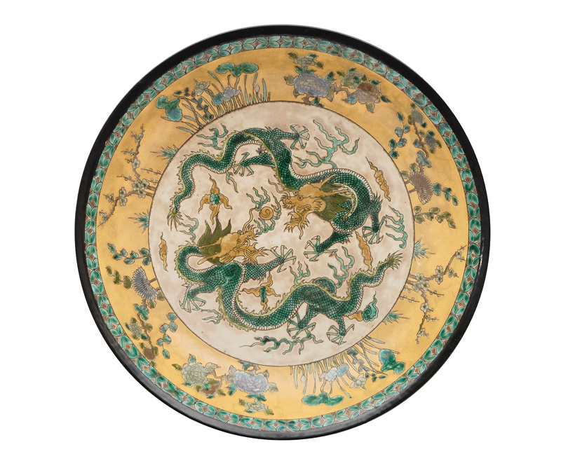 A large famille noir bowl with dragons