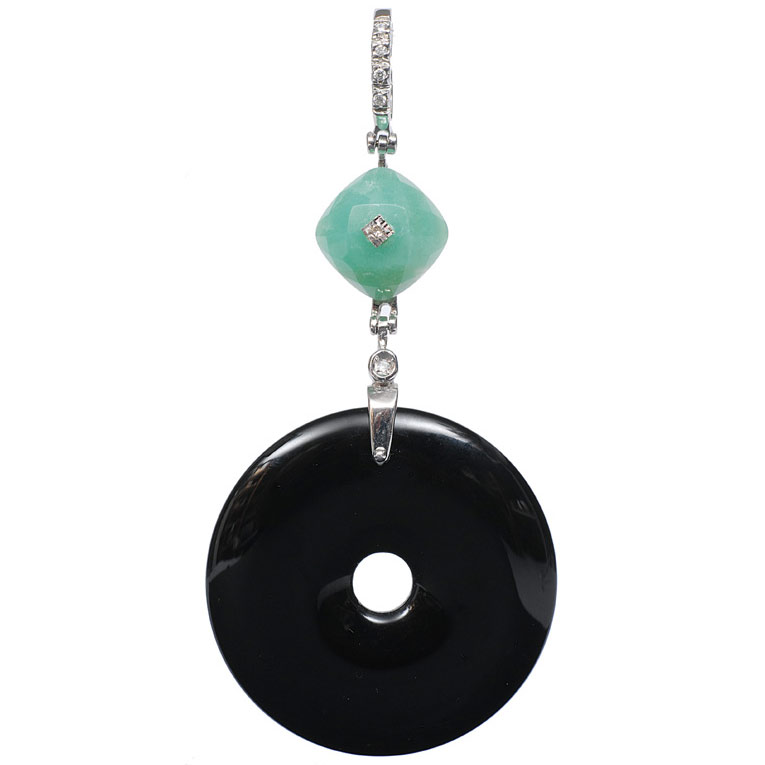 An onyx pendant in the style of Art-déco