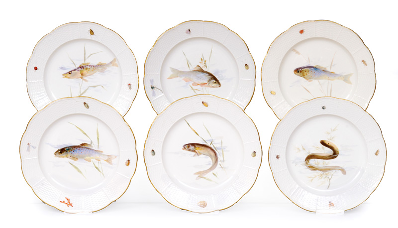 A set of 6 plates with fish painting
