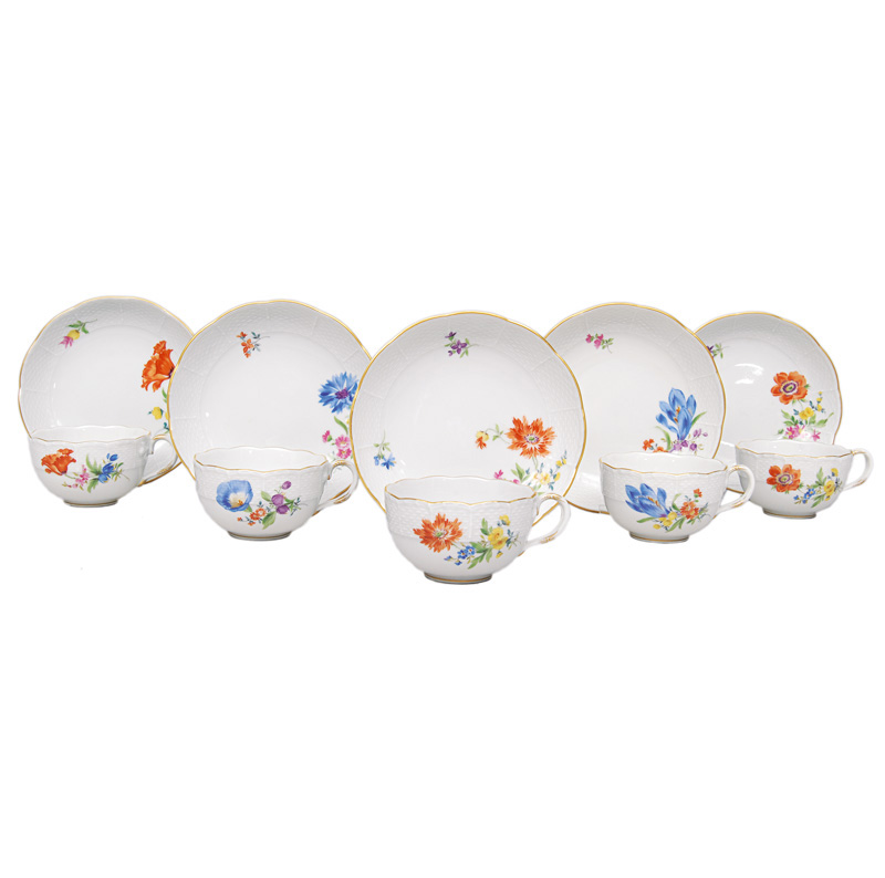 A set of 5 mocha cups with flower painting