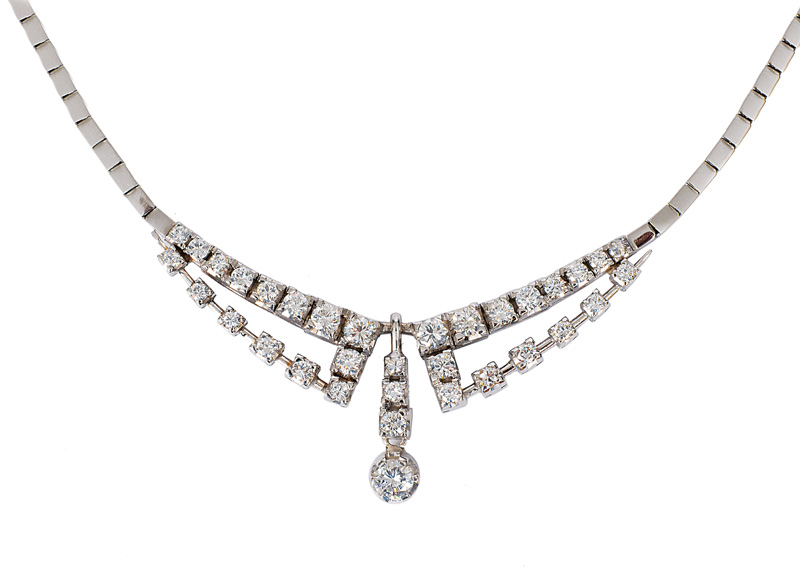 A high carat diamond necklace