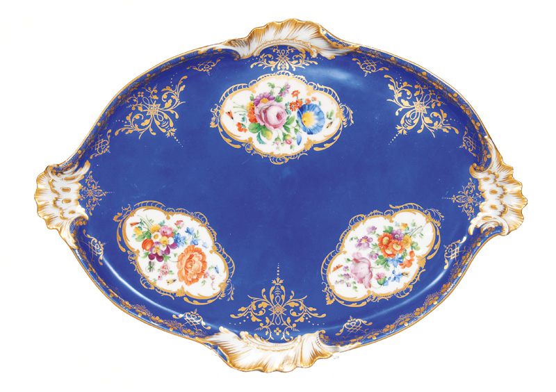 A tray with flower painting and royal blue ground