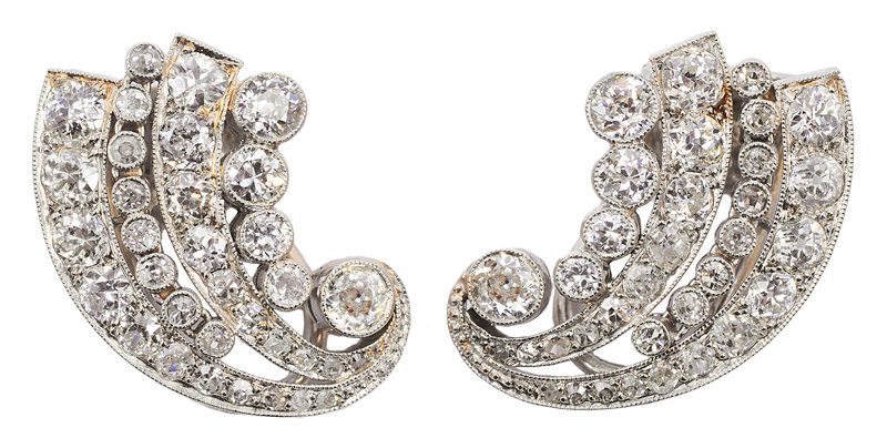 A pair of art-déco earclips with diamonds
