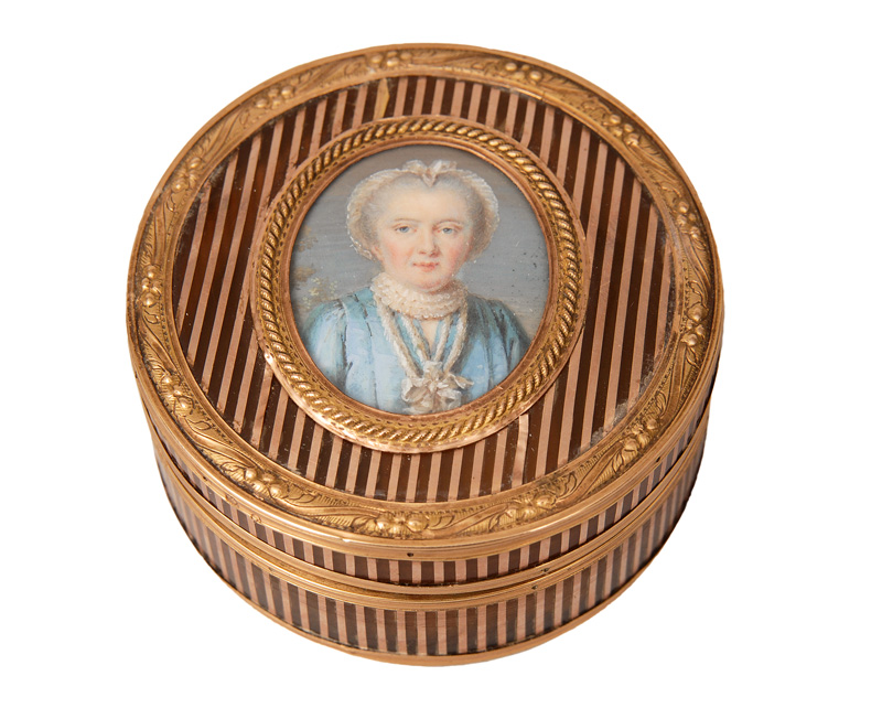 A Louis Seize box with miniature and gold piqué