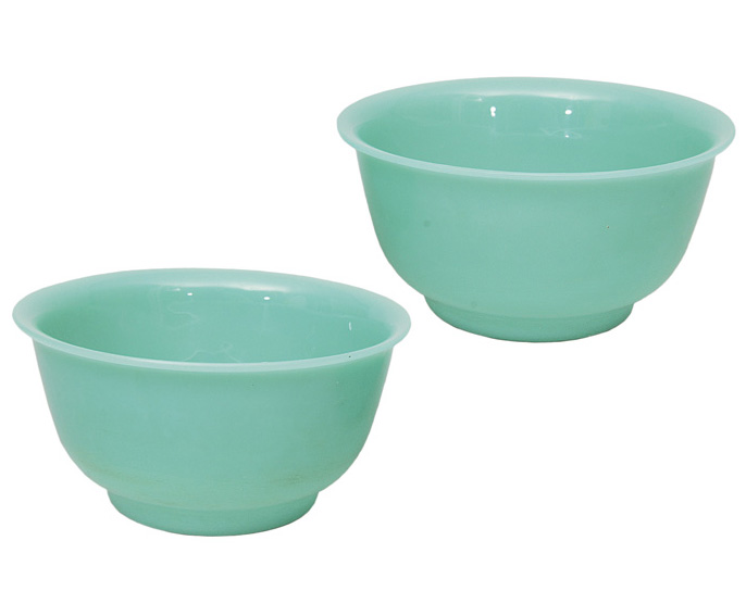 A pair of Peking Glass bowls