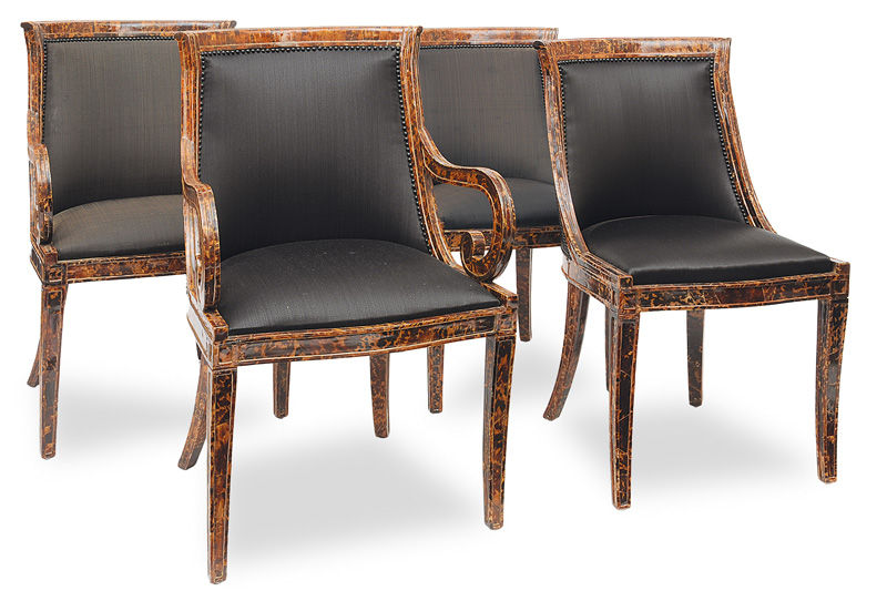 An elegant set of 6 chairs and 2 armchairs in gondola-shape