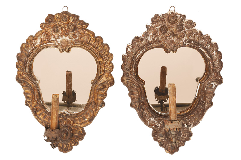 A pair of great mirrow wall lights