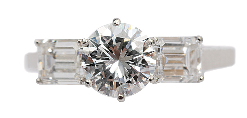 A high quality solitaire diamond ring by jeweller Wilm