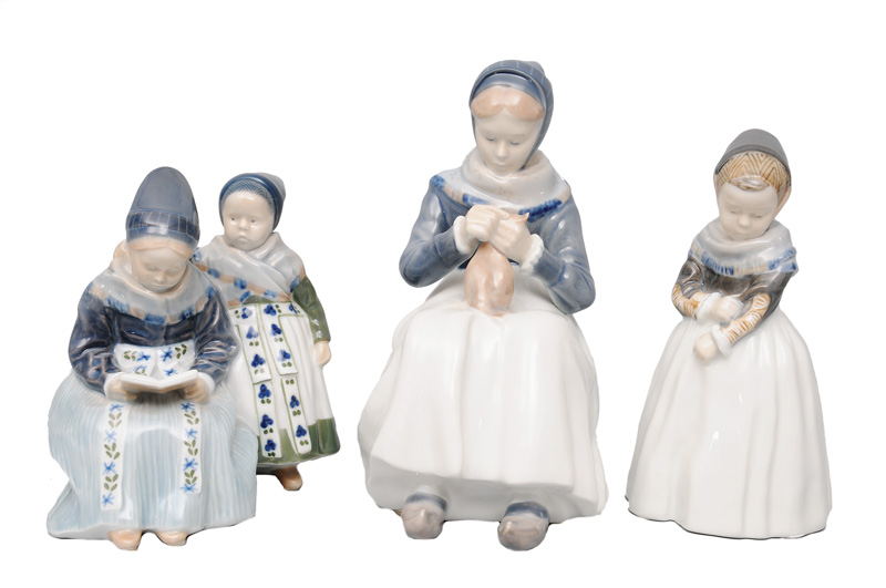 Drei Figuren in Amager-Tracht