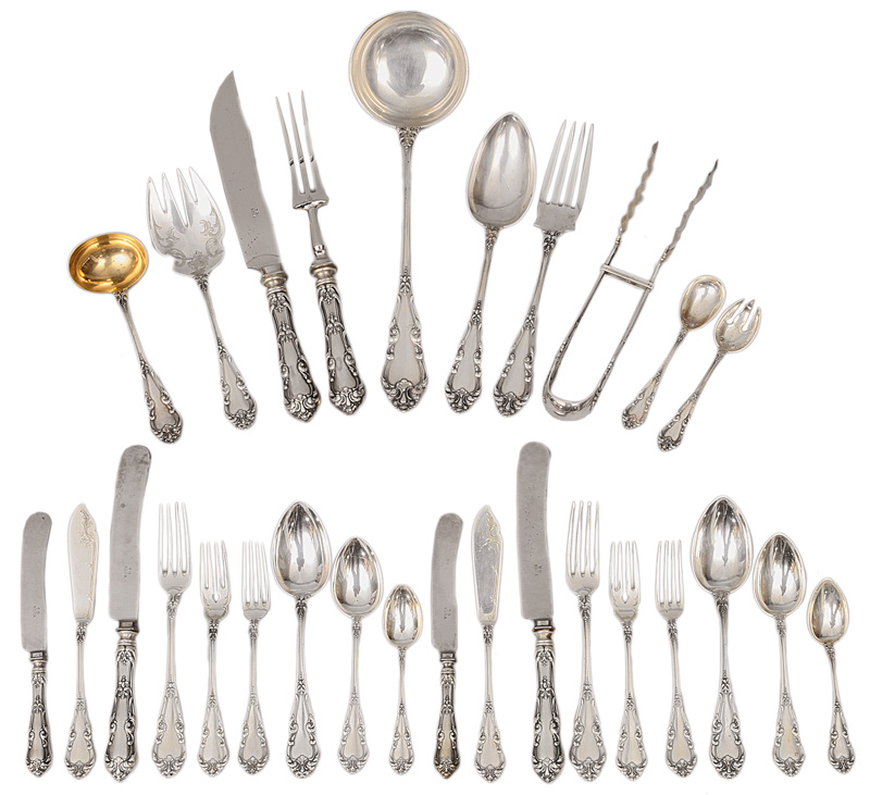 An extensive cutlery with Rococo decor