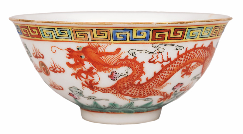 A bowl with dragon and phoenix