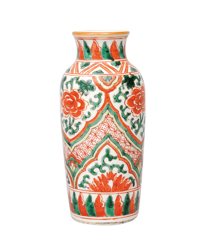 A small Wucai rouleau vase