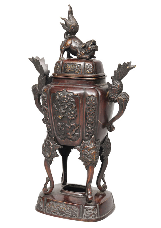 A bronze Koro with Shishi cover