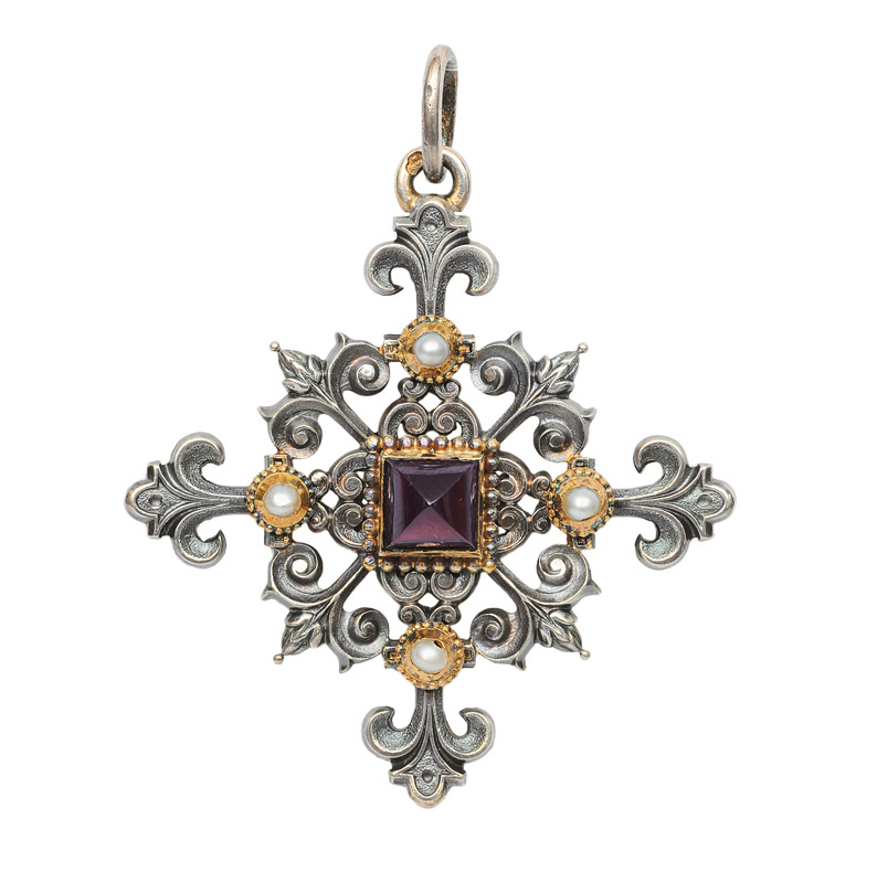 A cross shaped pendant in Renaissance-style