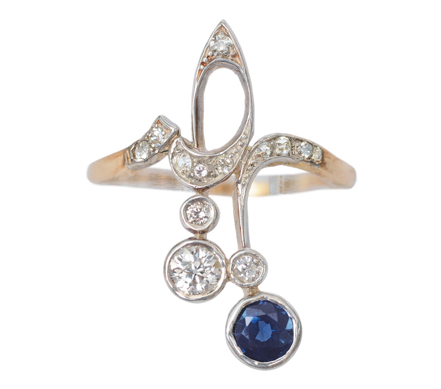 An Art-Nouveau diamond sapphire ring