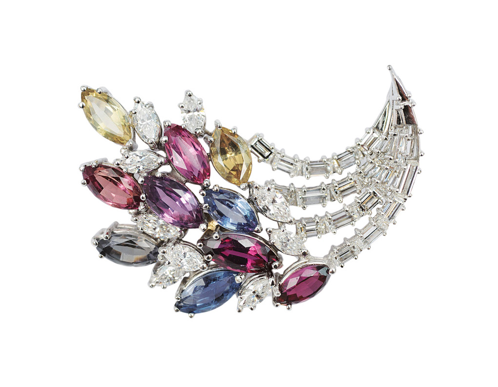 A sapphire diamond brooch