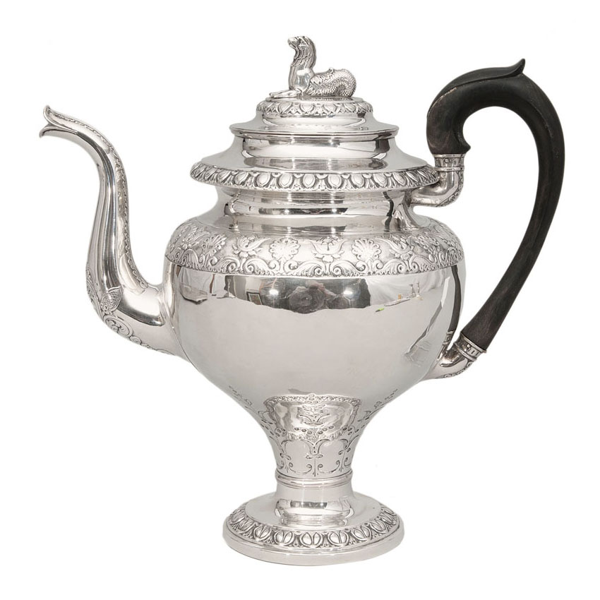 Peter Hertz - Empire-Kaffeekanne mit fein reliefierten Palmetten-Friesen Empire-Kaffeekanne mit fein reliefierten Palmetten-Friesen