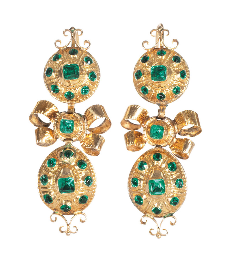 A pair of baroque emerald earpendants