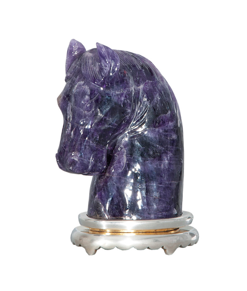 Amethyst-Pferdekopf auf Silber-Sockel von Juwelier Wilm