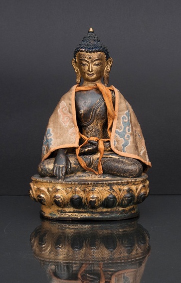 A bronze buddha 'Shakyamuni'