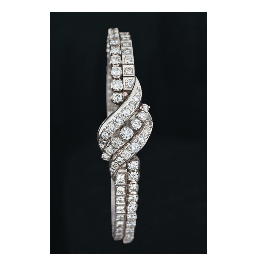 A highcarat diamond bracelet A highcarat diamond bracelet