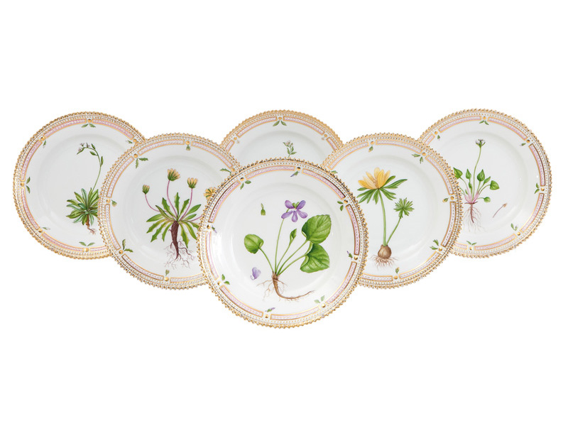 A set of 6 'Flora Danica' side plates
