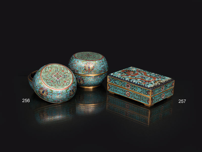 A pair of fine cloisonné boxes with cover