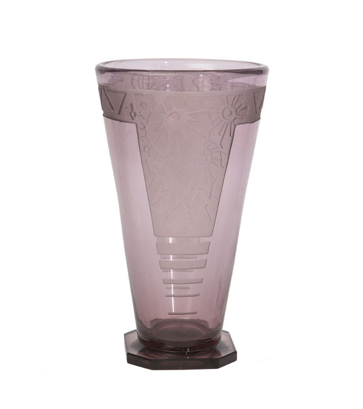 An Art Deco glass vase
