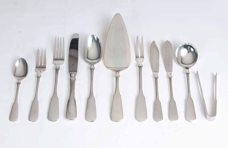 Württembergische Metallwarenfabrik - A dinner cutlery 'Spaten' for 12 persons A dinner cutlery 'Spaten' for 12 persons