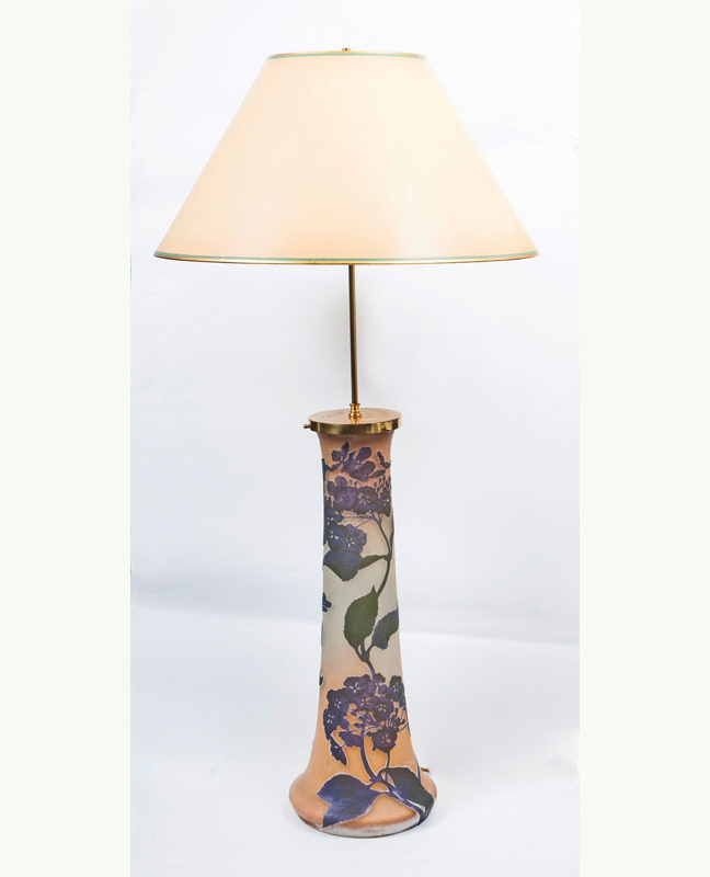 A high vase lamp 'Hydrangea' in the manner of Emile Gallé