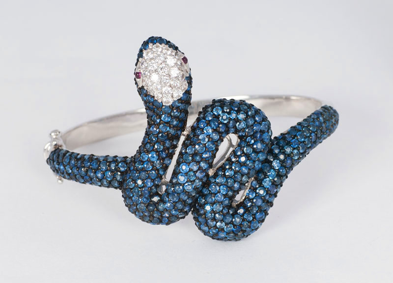 An extraordinary sapphire bangle bracelet 'Snake'
