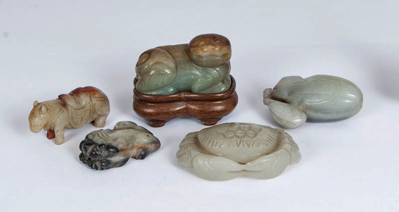 A set of 5 jade carvings
