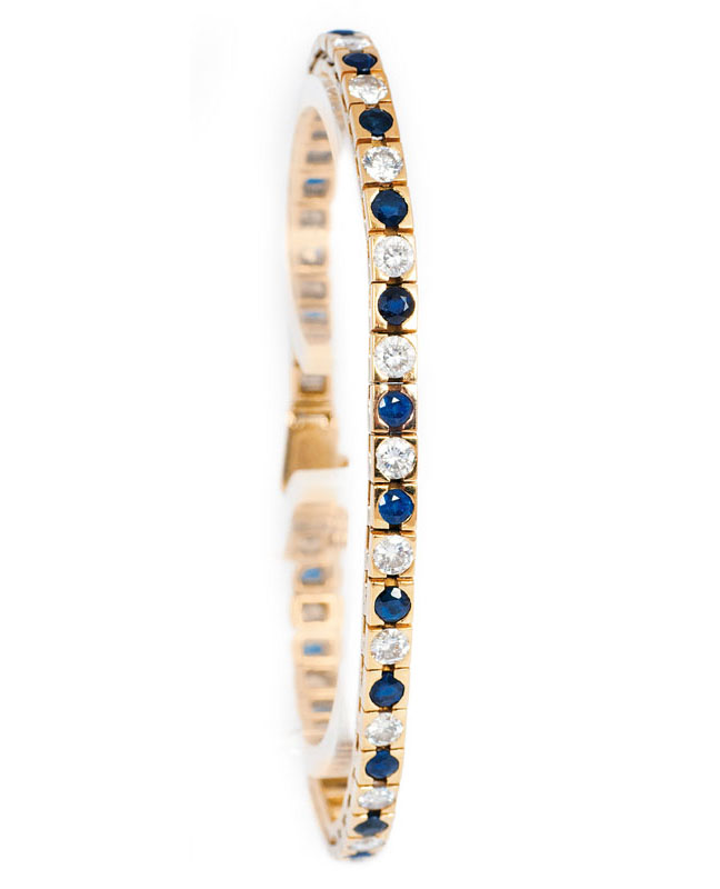 A diamond sapphire bracelet