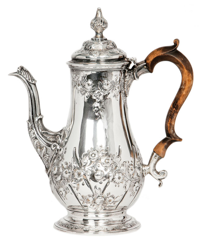 A coffee pot of Baroque style
