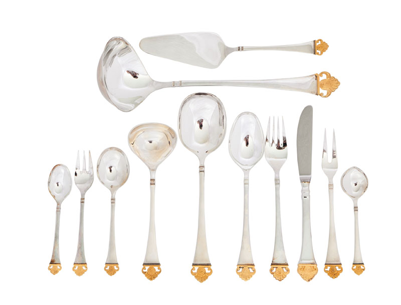 Robbe & Berking - A large cutlery 'Rosenmuster' for 12 persons A large cutlery 'Rosenmuster' for 12 persons