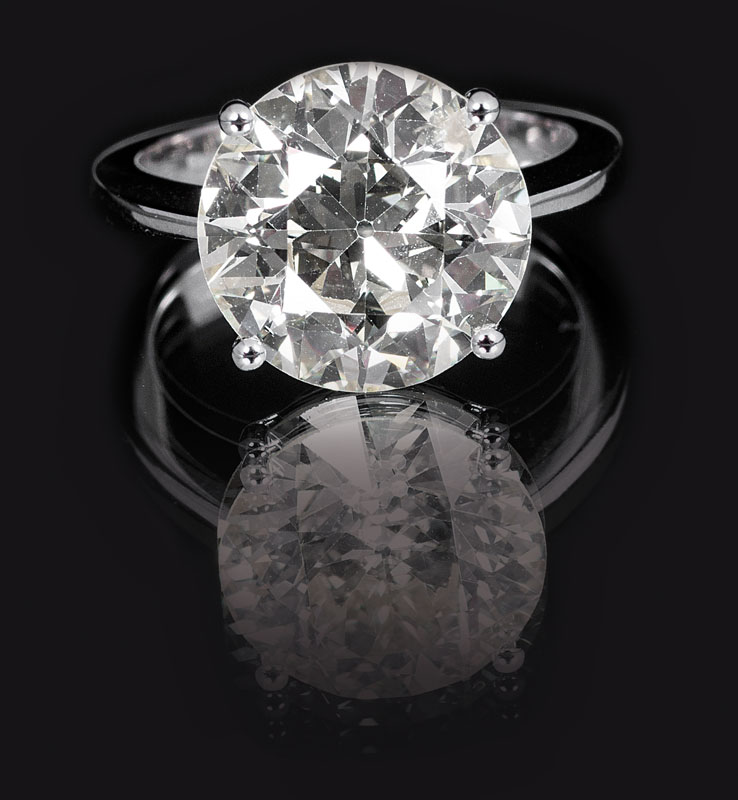 A high carat single stone diamond ring