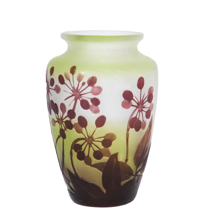 An Art Nouveau cameo glass vase of ivy