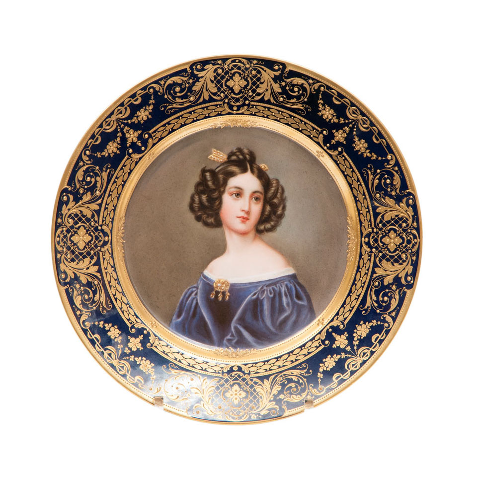 A plate with the portrait of 'Nanette Kaula' A plate with the portrait of 'Nanette Kaula'